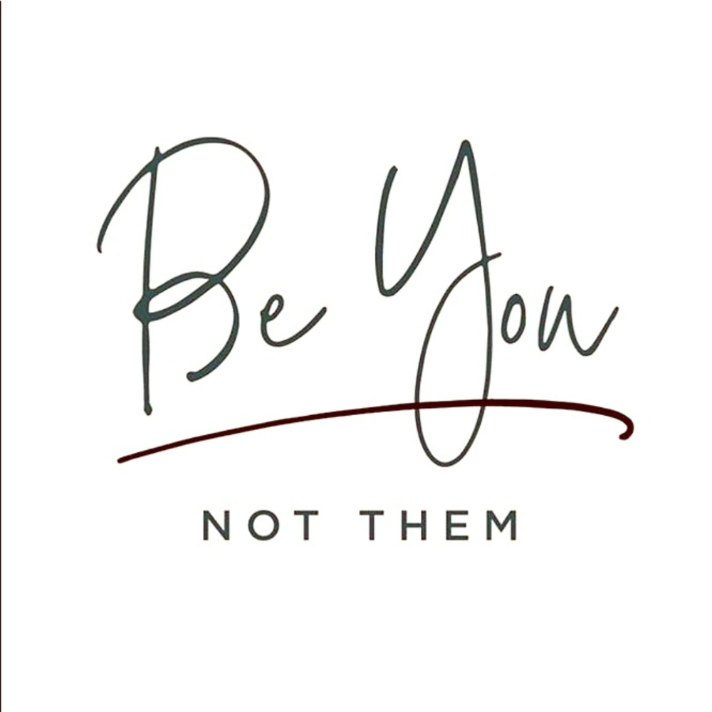 Check out my closet ❤️❤️ Tons of great items !